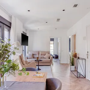3* Aparthotel Limehome Calle Ancha Del Carmen